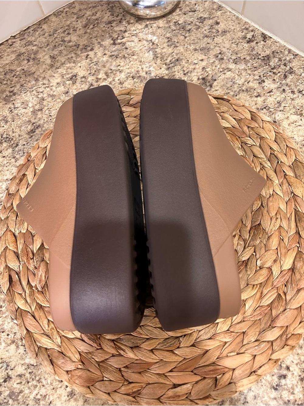 CROCS Dylan Platform Clogs Mules Brown Women’s Size 7 - Picture 6 of 8